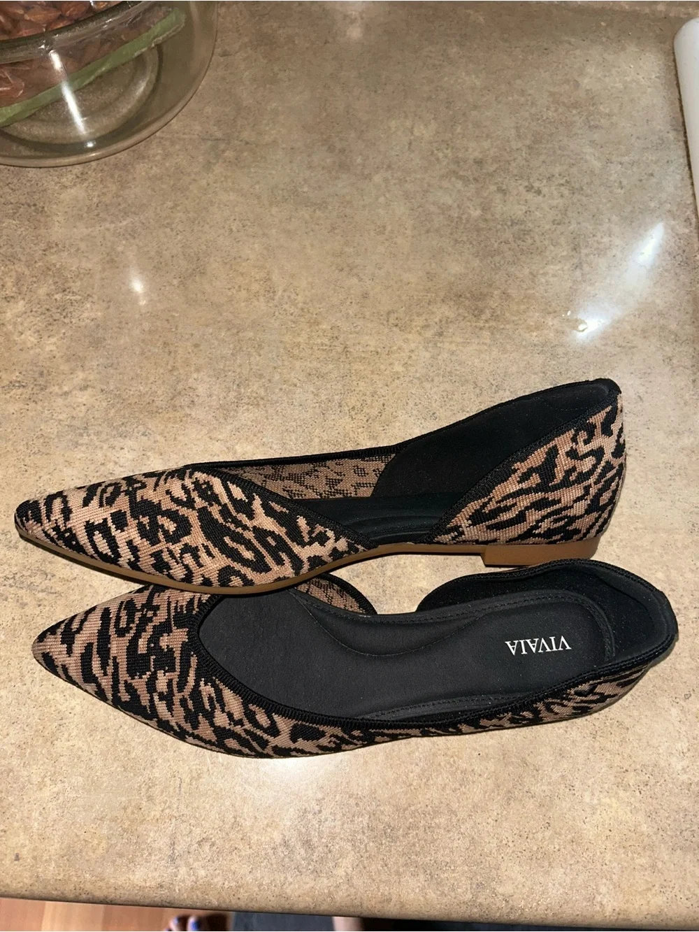 Vivaia Shoes - Pointed-Toe D'Orsay Flats (Melia) leopard print